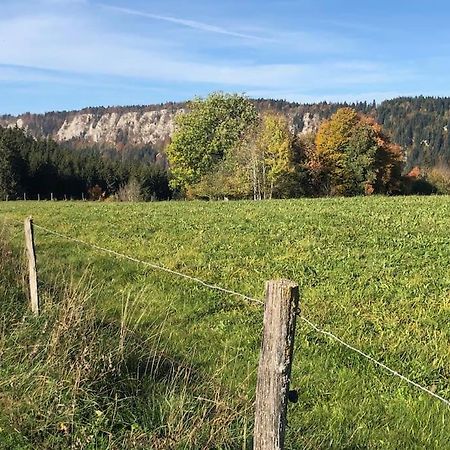 Nuit Insolite - La Cabane Du Haut-Doubs Les Gras Esterno foto